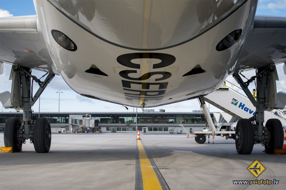 Bombardier CSeries CS300 (BD-500-1A11)