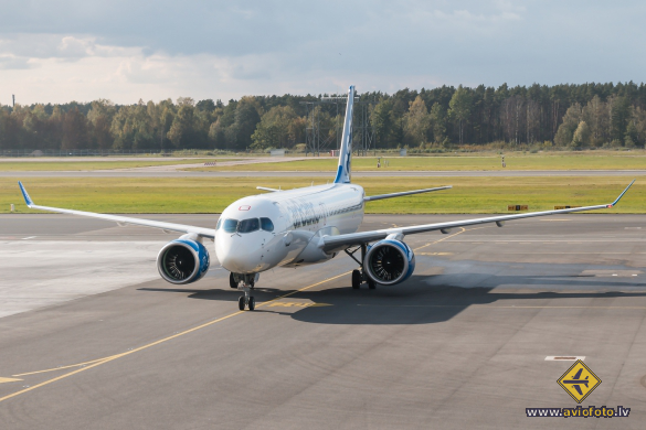 Bombardier CSeries CS300 (BD-500-1A11)