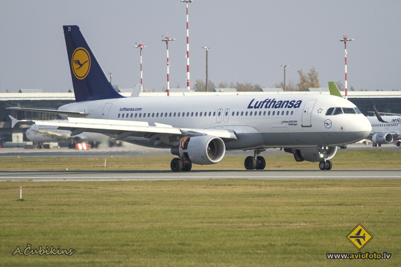 Airbus A320-214