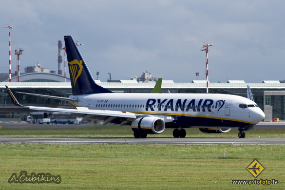 Boeing 737-8AS