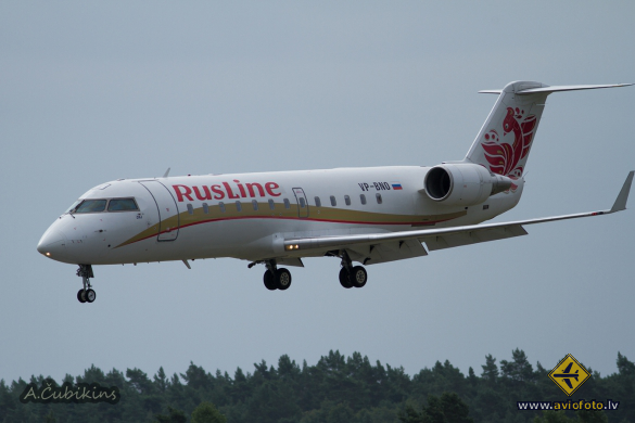 Bombardier CRJ-100ER (CL-600-2B19)