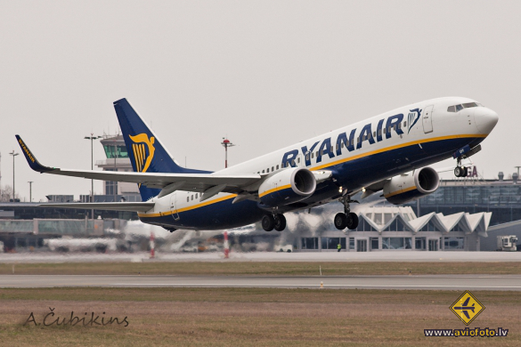 Boeing 737-8AS