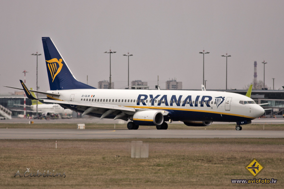 Boeing 737-8AS
