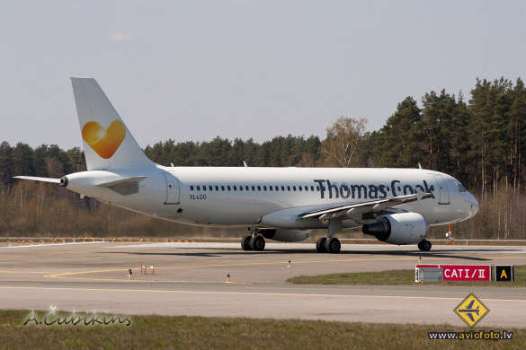 Airbus A320-214