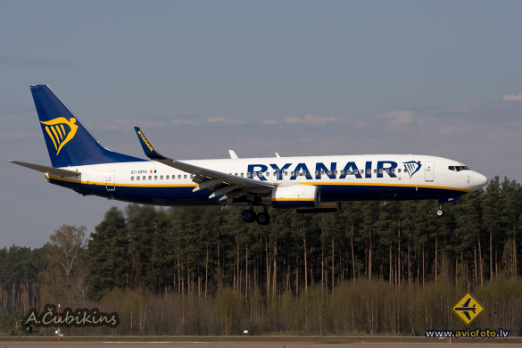 Boeing 737-8AS