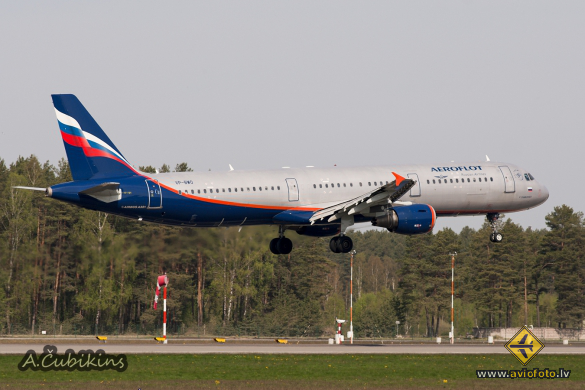 Airbus A321-211