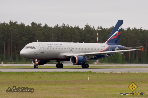 Airbus A320-214