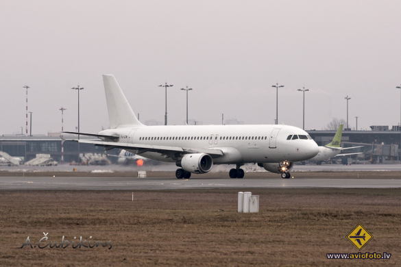 Airbus A320-211