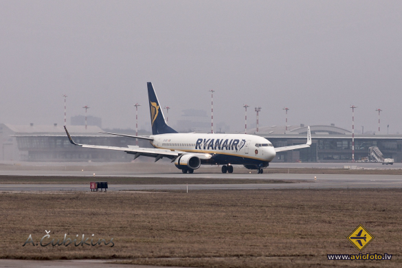 Boeing 737-8AS