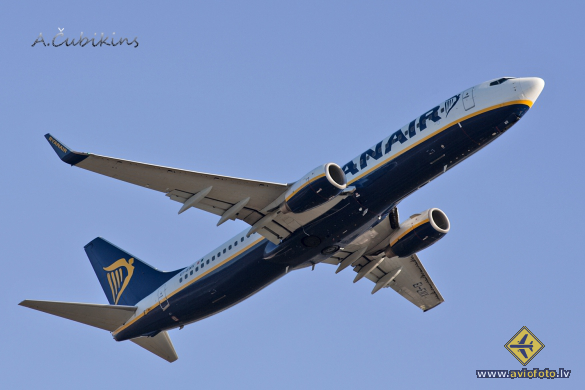Boeing 737-8AS