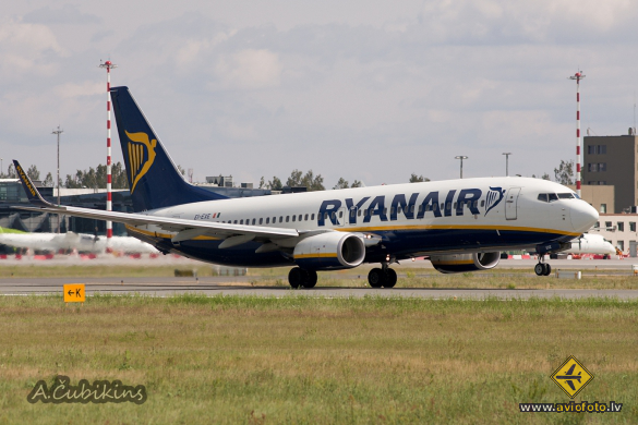 Boeing 737-8AS