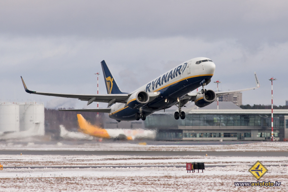 Boeing 737-8AS