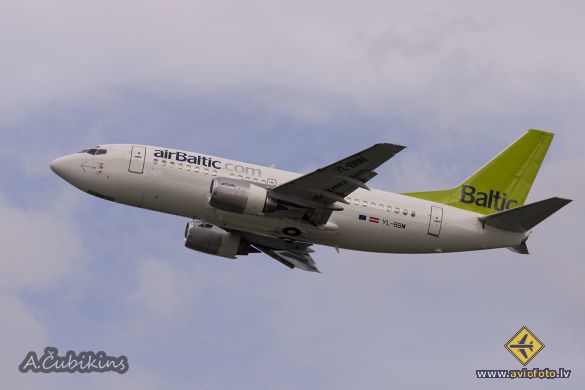 Boeing 737-522