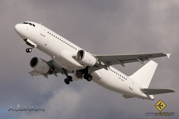 Airbus A320-214