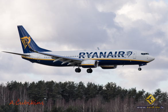 Boeing 737-8AS