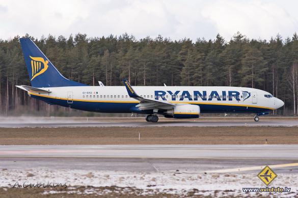 Boeing 737-8AS