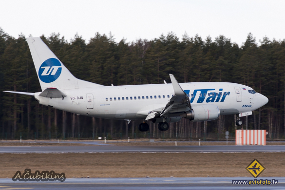 Boeing 737-524