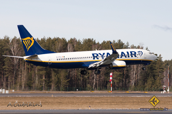 Boeing 737-8AS