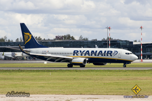 Boeing 737-8AS