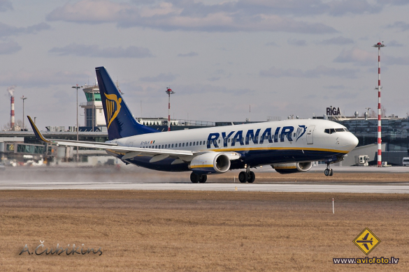 Boeing 737-8AS
