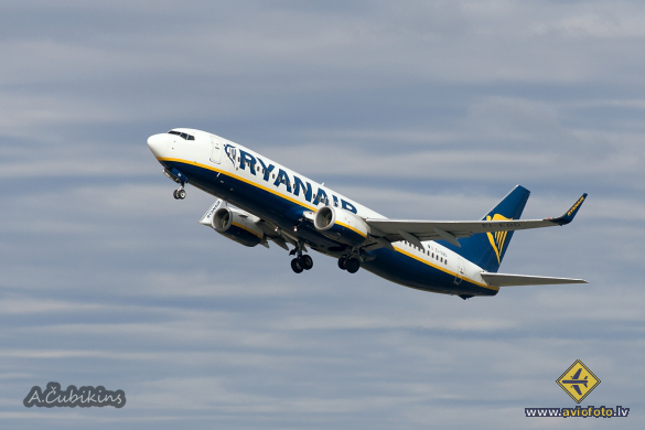 Boeing 737-8AS