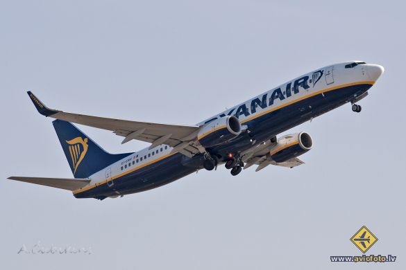 Boeing 737-8AS