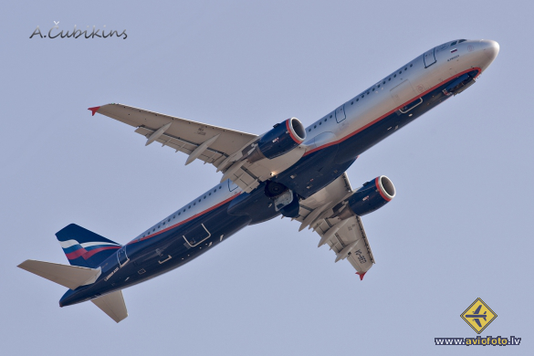 Airbus A321-211