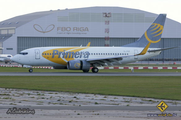 Boeing 737-7Q8
