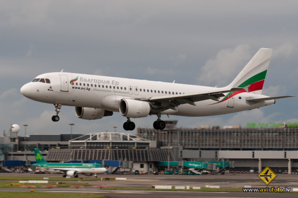 Airbus A320-214