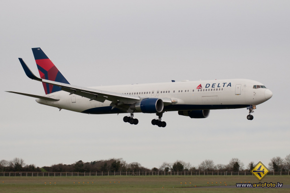 Boeing 767-332/ER
