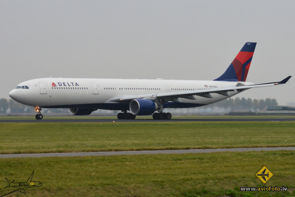 Airbus A330-323