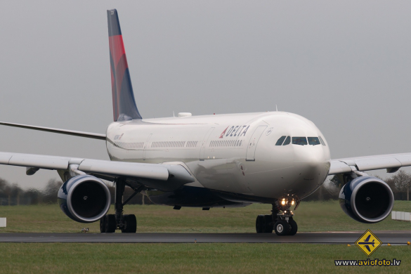 Airbus A330-302