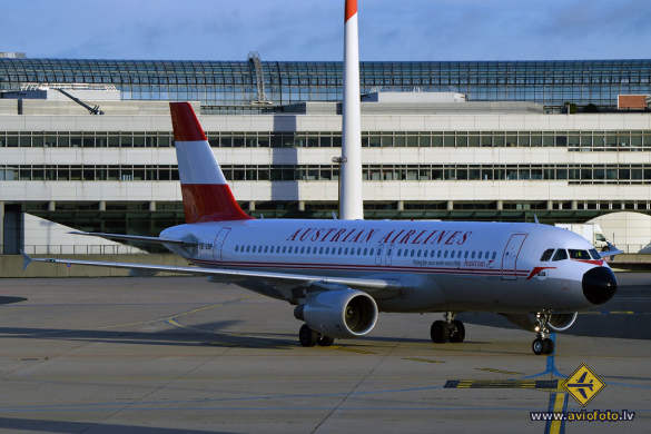 Airbus A320-214