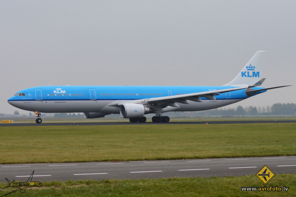 Airbus A330-303