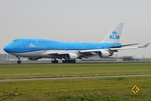 Boeing 747-406M