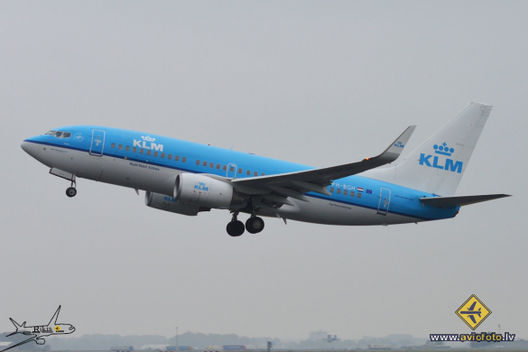 Boeing 737-7K2