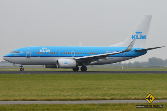 Boeing 737-7K2