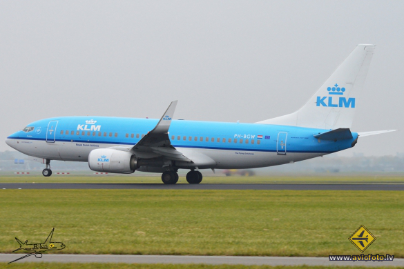 Boeing 737-7K2