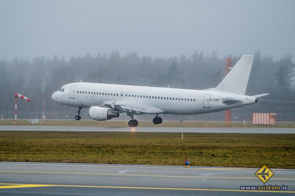 Airbus A320-214