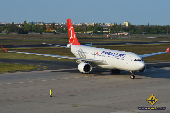 Airbus A330-223
