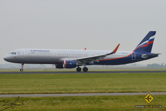 Airbus A321-211