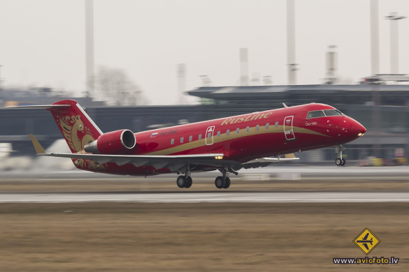 Bombardier CRJ-100ER (CL-600-2B19)