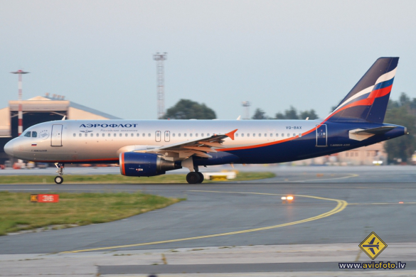 Airbus A320-214