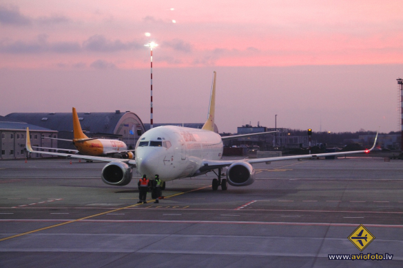 Boeing 737-33A