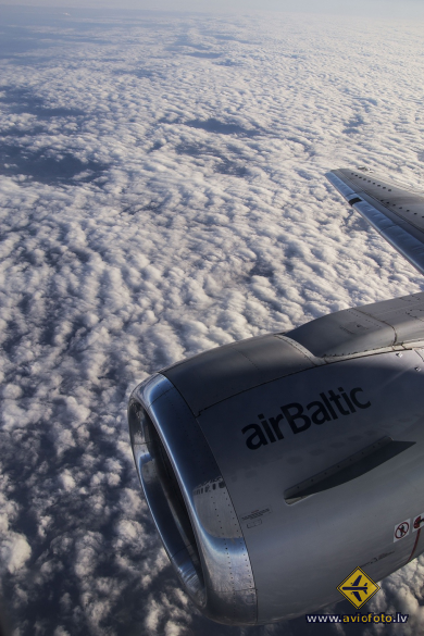 Boeing 737-31S