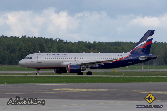 Airbus A320-214
