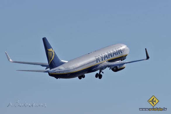 Boeing 737-8AS