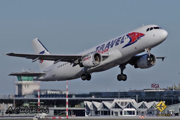 Airbus A320-211