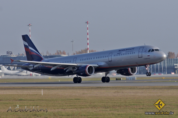 Airbus A321-211