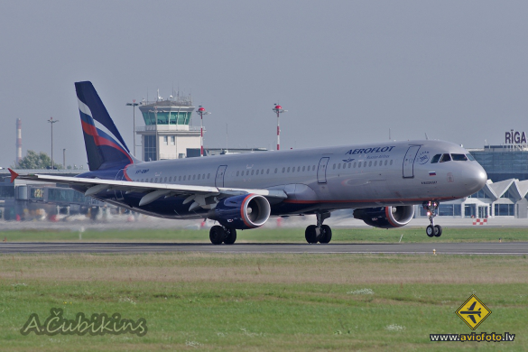 Airbus A321-211